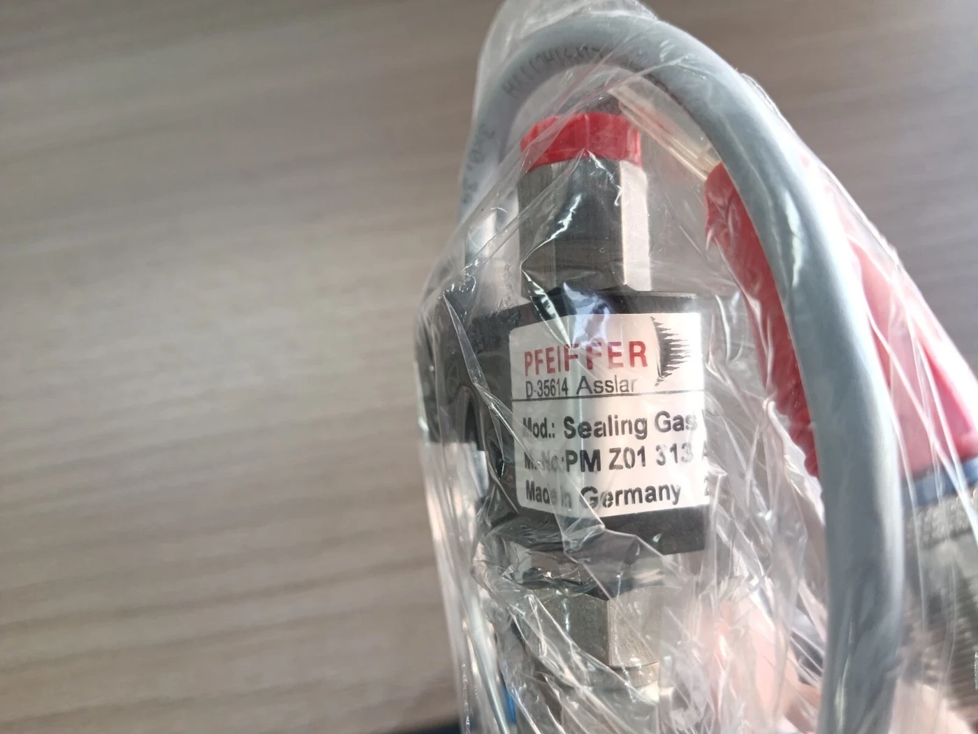 Клапан защитного газа Pfeiffer HiPace 2800 / 3400 — PM Z01313A — дополнительный вид