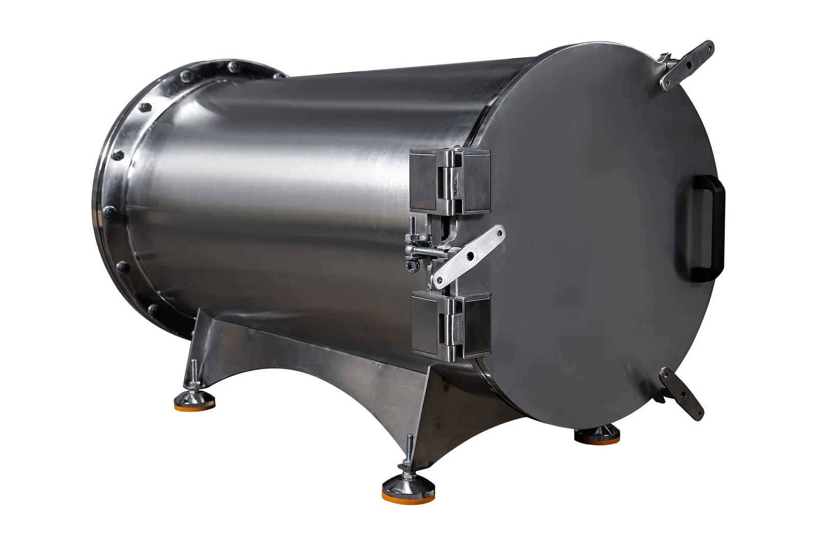 Общий вид изготовленной вакуумной испытательной камеры «Ликлаб D500 L1000».